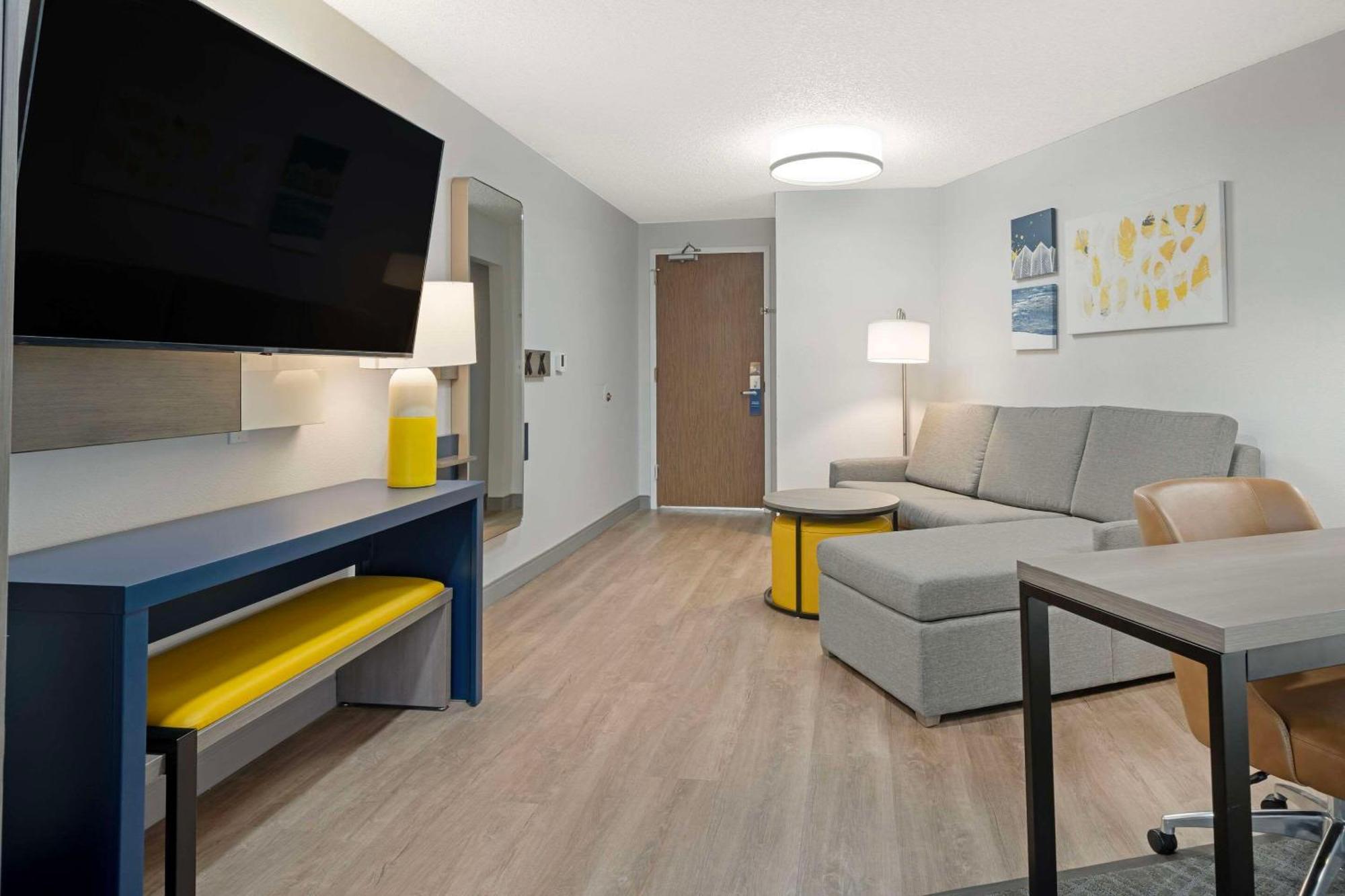 Comfort Suites Idaho Falls Bagian luar foto
